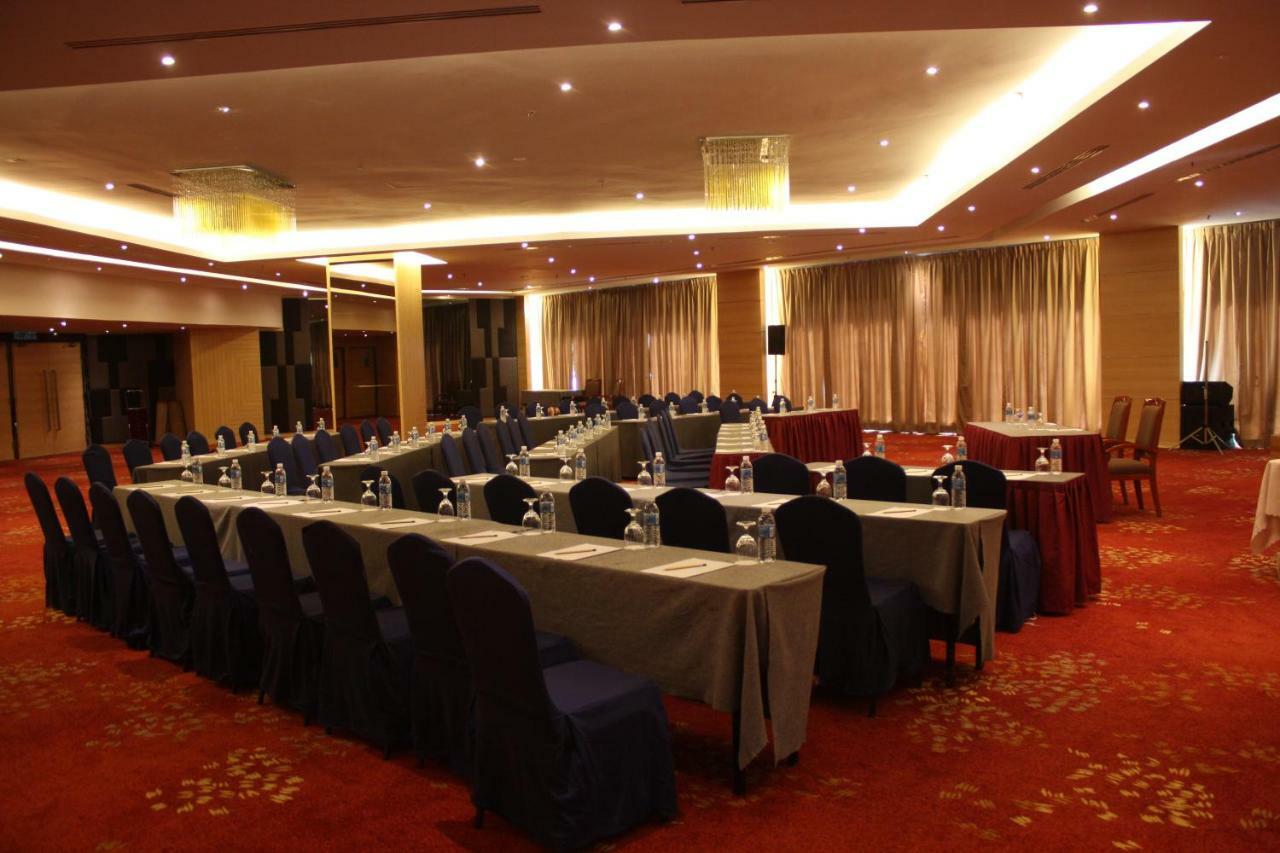 Sabah Oriental Hotel Kota Kinabalu Eksteriør bilde